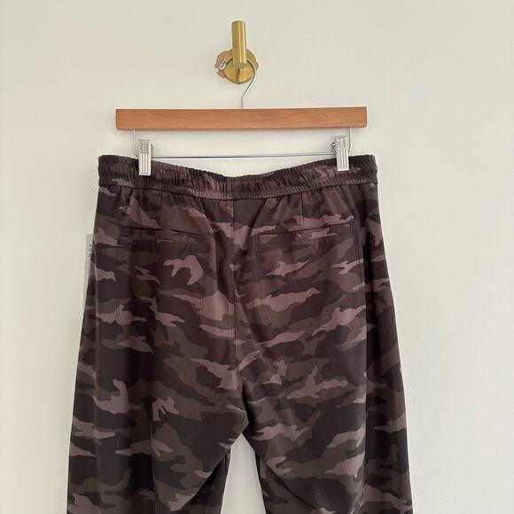 NWT Athleta Farallon Camo Pattern Mid Rise Jogger Green 10 - Picture 11 of 14
